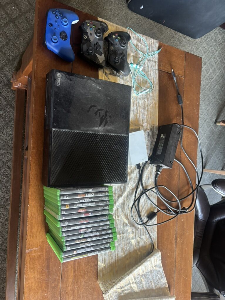 Xbox One And Accesories