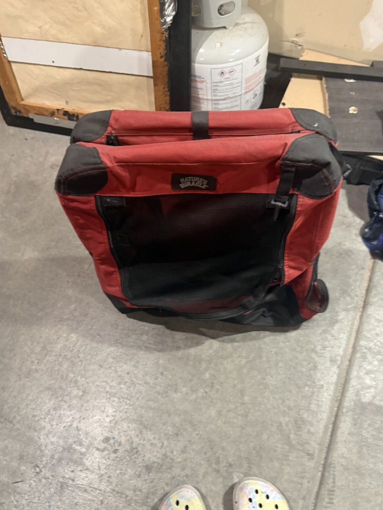 Collapsible Dog Crate