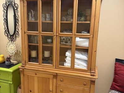 Hutch Solid Pine comes apart in two sections. Great condition.