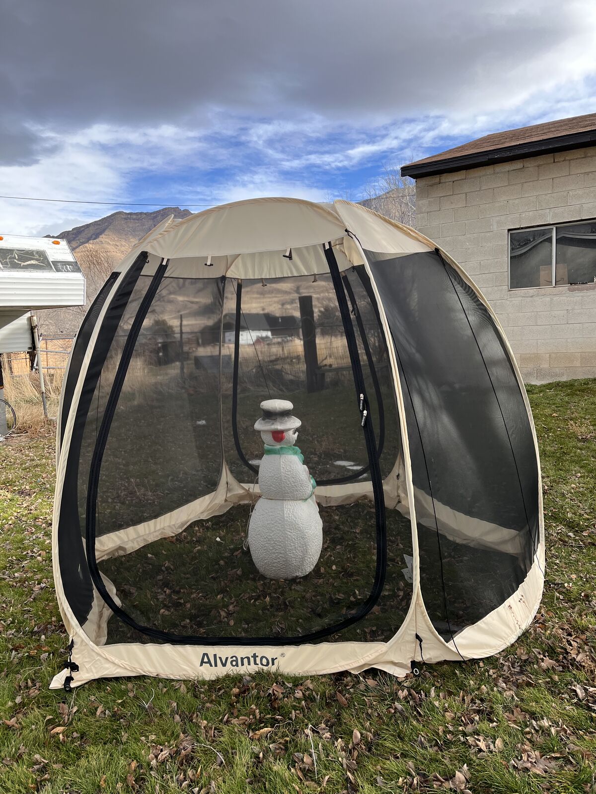 Large Alvantor screen tent shelter