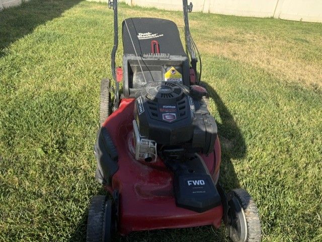 Craftsman Self-Propelled Lawn Mower- Model 917.377100- in Excellent working condition