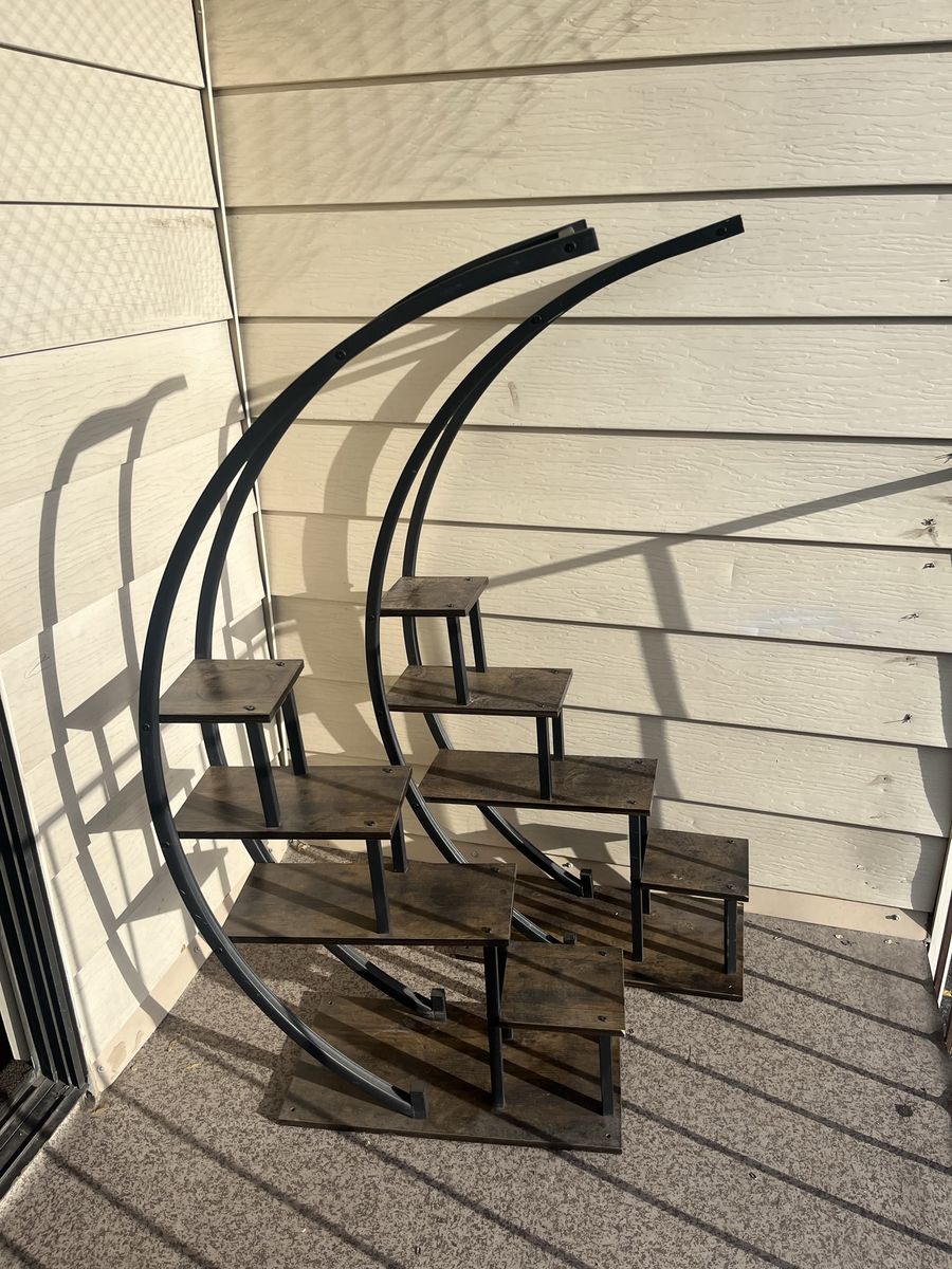 Rustic Tiered Metal & Wood Curved Plant Stand / Display Shelf - Brown & Black