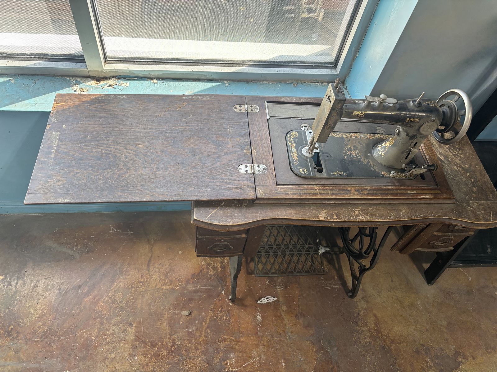 Main image 5