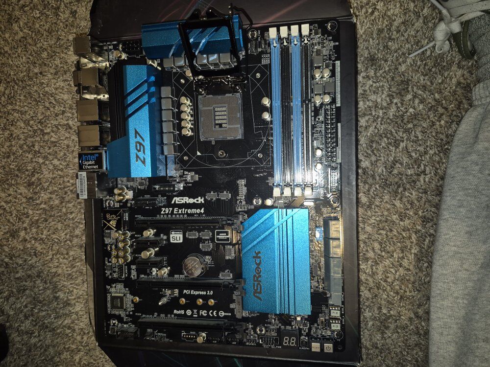 ASRock Z97 Extreme4

Motherboard Socket LGA 1150