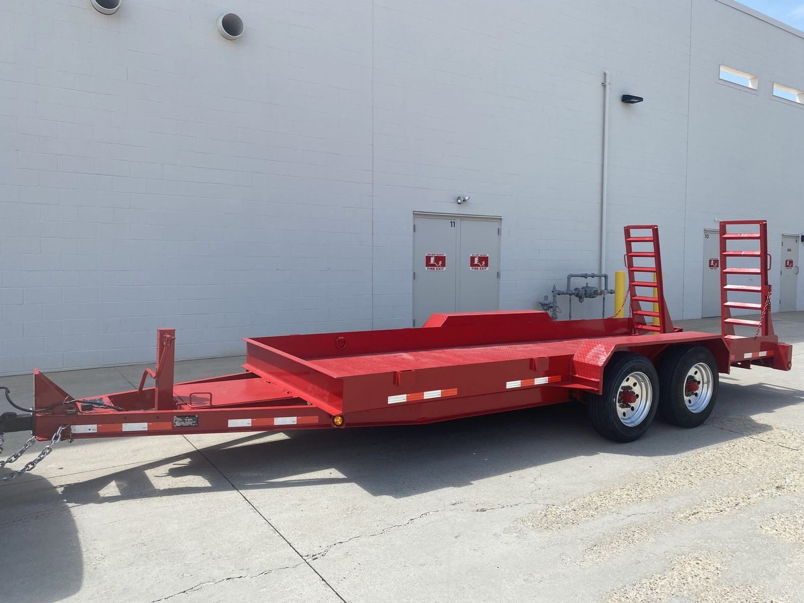 2015 EQUIPMENT TRAILER, 16000lb rating 