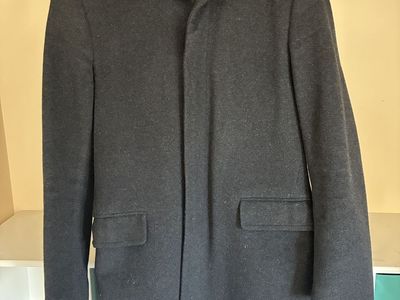 Banana Republic Men's Charcoal Gray Wool Blend Topcoat Size S - Excellent Condition