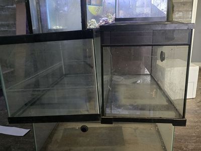 Reptile/fish tanks