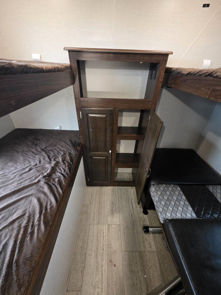 Main image 12