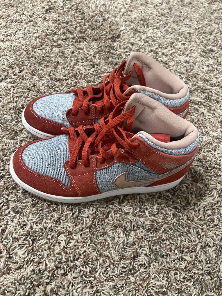 Air Jordan 1 Mid 'Denim Red'