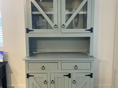 China Cabinet Hutch