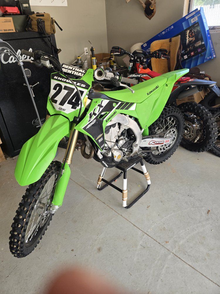 2025 Kawasaki KX450F Dirt Bike -,  Excellent Condition less than 10 hours