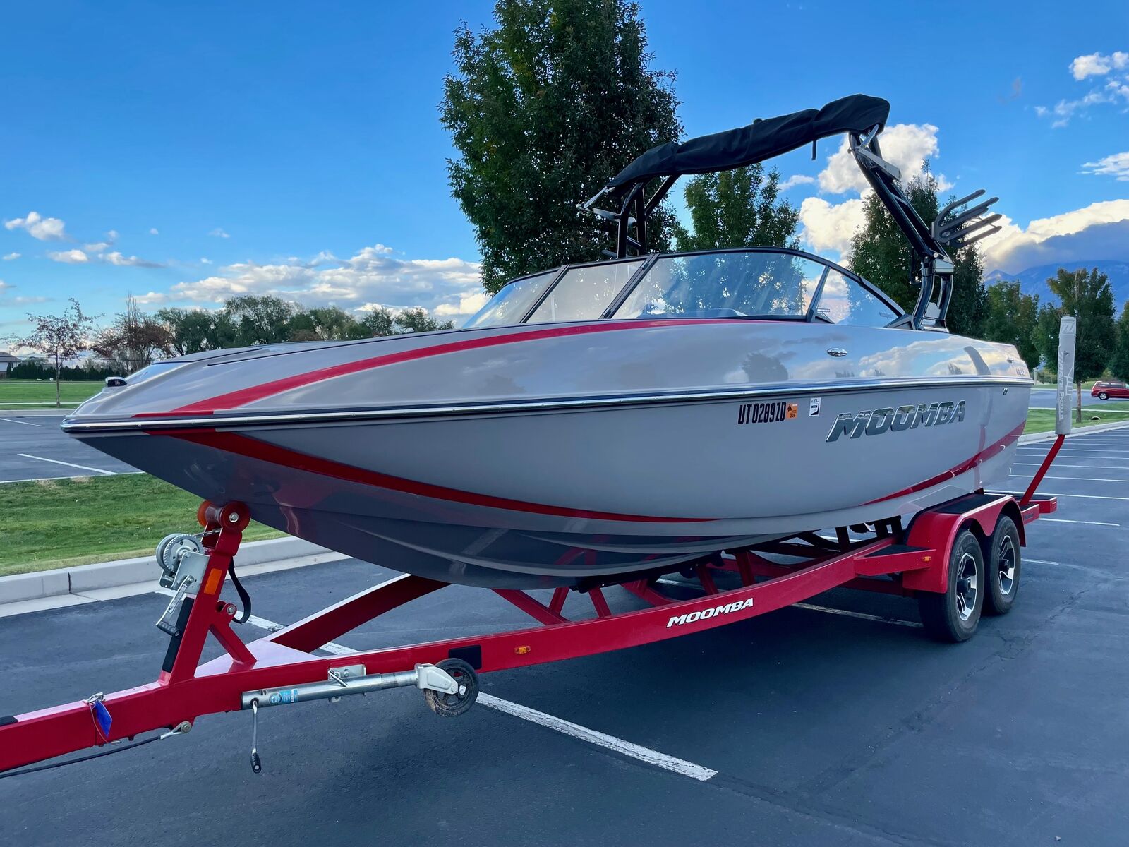 2022 Moomba Craz, garage kept wake and surf boat.