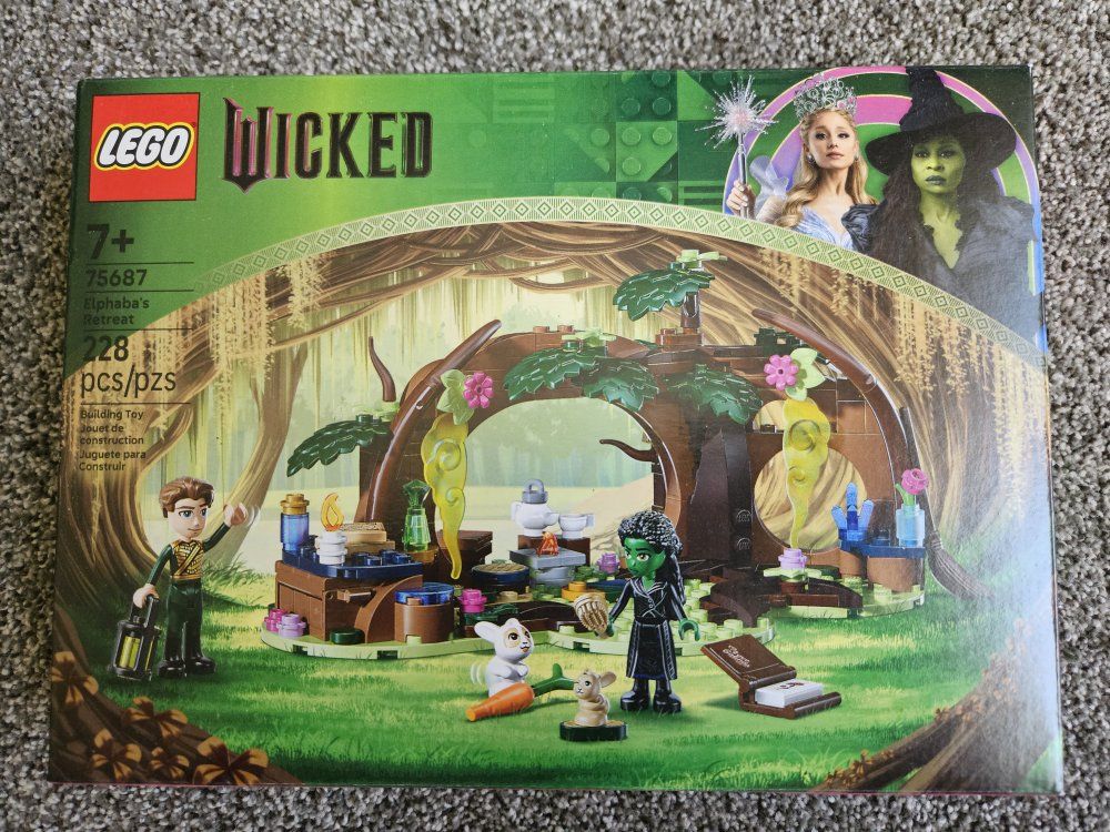 Lego Elphaba's Retreat new in box