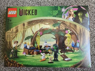 Lego Elphaba's Retreat new in box