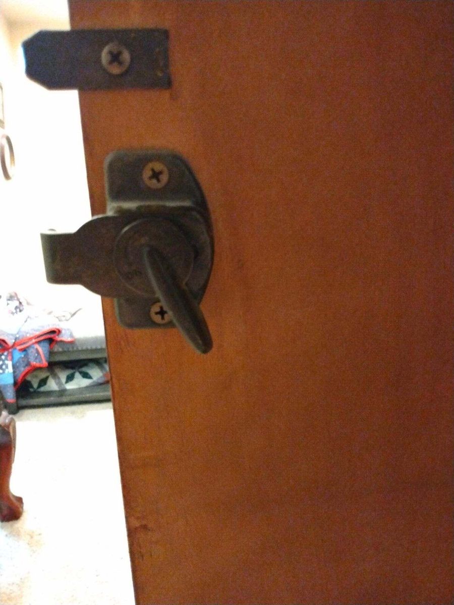 Main image 4