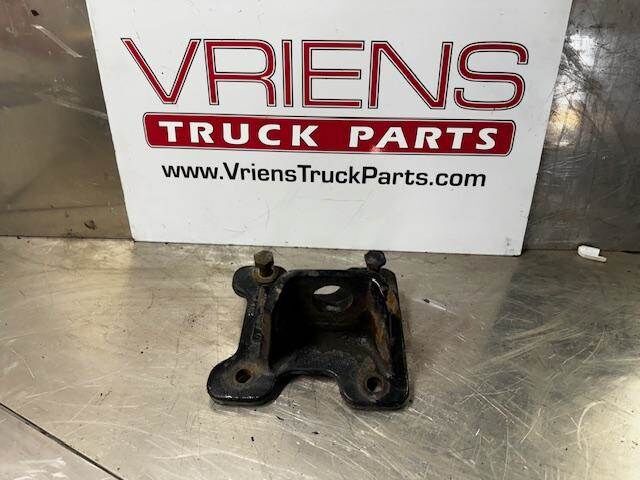 Caterpillar 3406E Engine Mount for a Kenworth