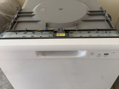 Dish washer
