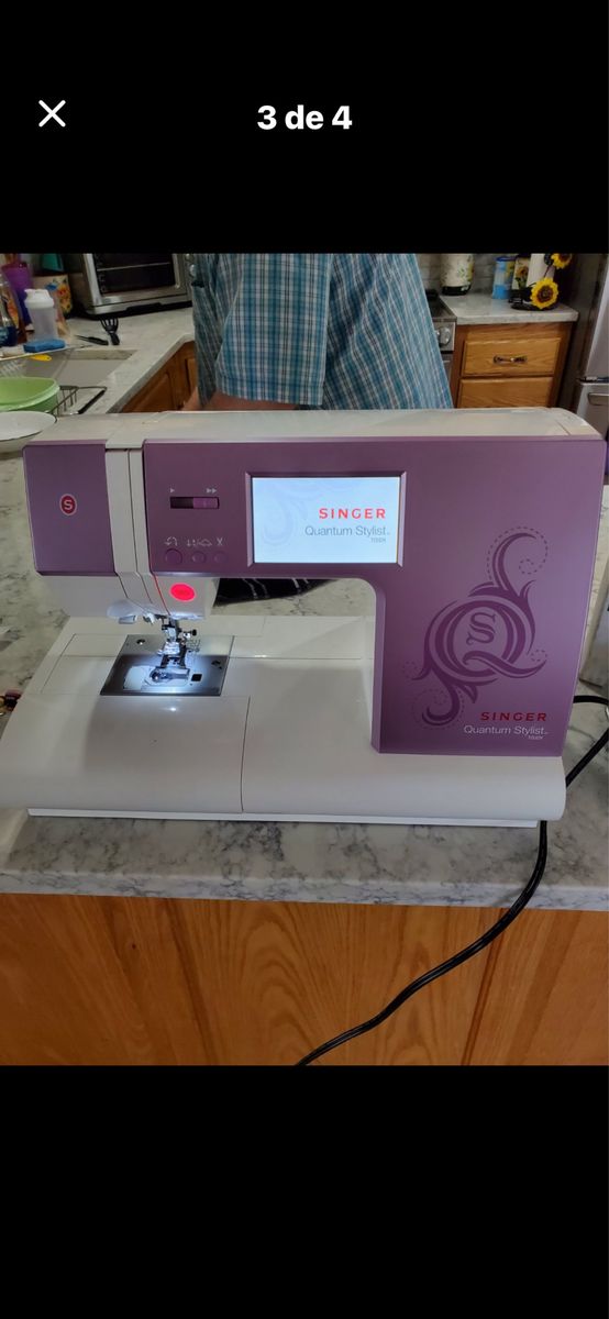 SINGER Quantum Stylist 9960 Computerized Sewing Machine with 600 Stitches & Accessories
