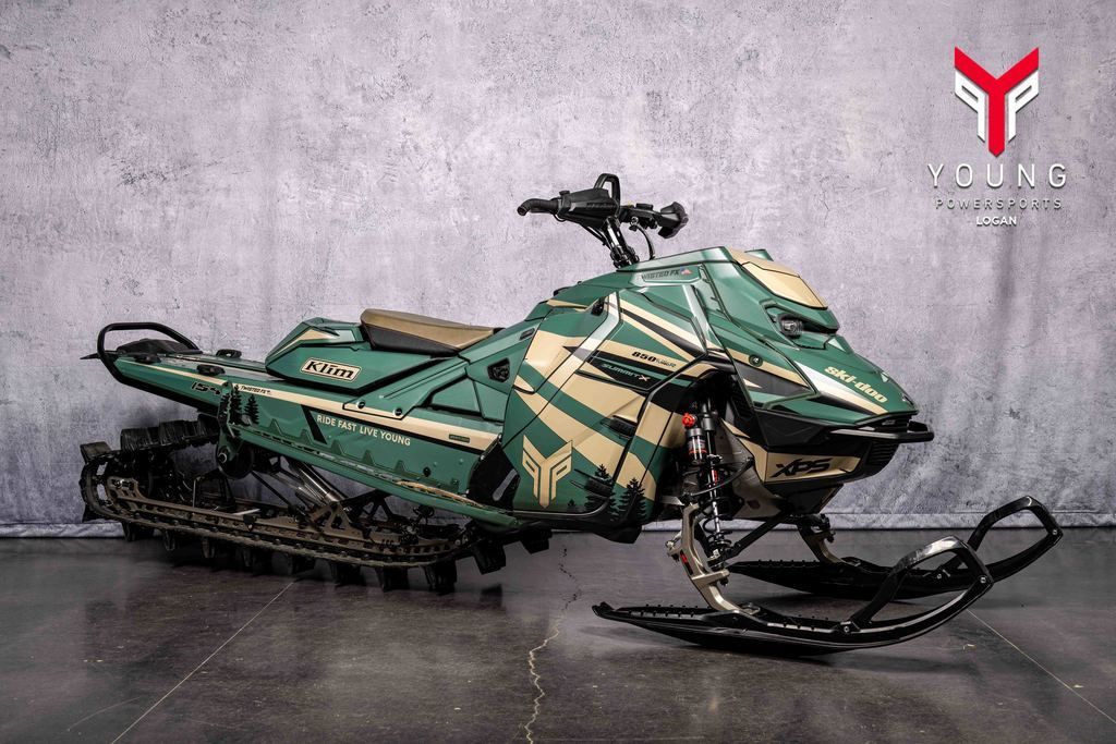 2026 Ski-Doo Summit® X® with Expert Package 850 E-TEC Turbo R 154 H_Alt Powder 3.0_10.25