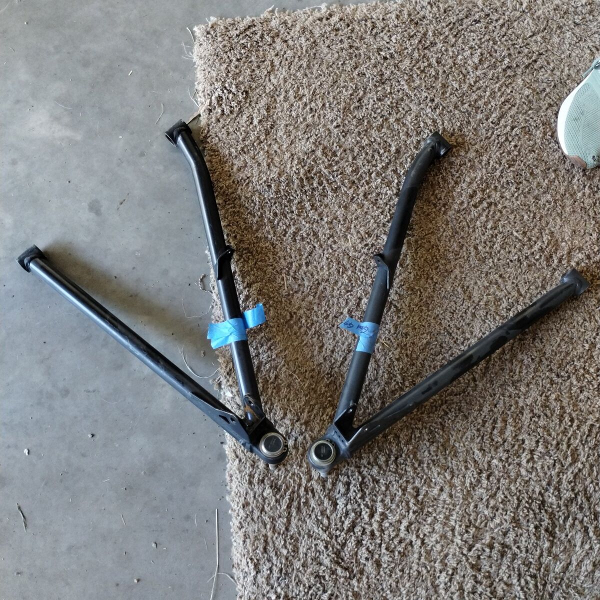 Skidoo g4 lower a arms