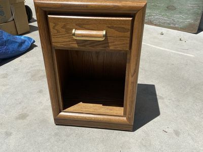Nice end table with drawer
