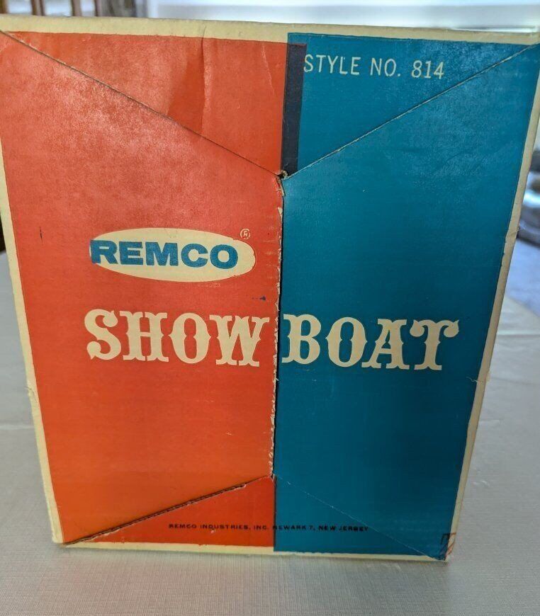 Vintage 1962 Remco Showboat Theater with 4 plays