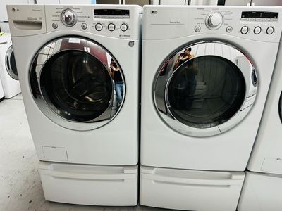 Lg Electric Front Load Set With Pedestals