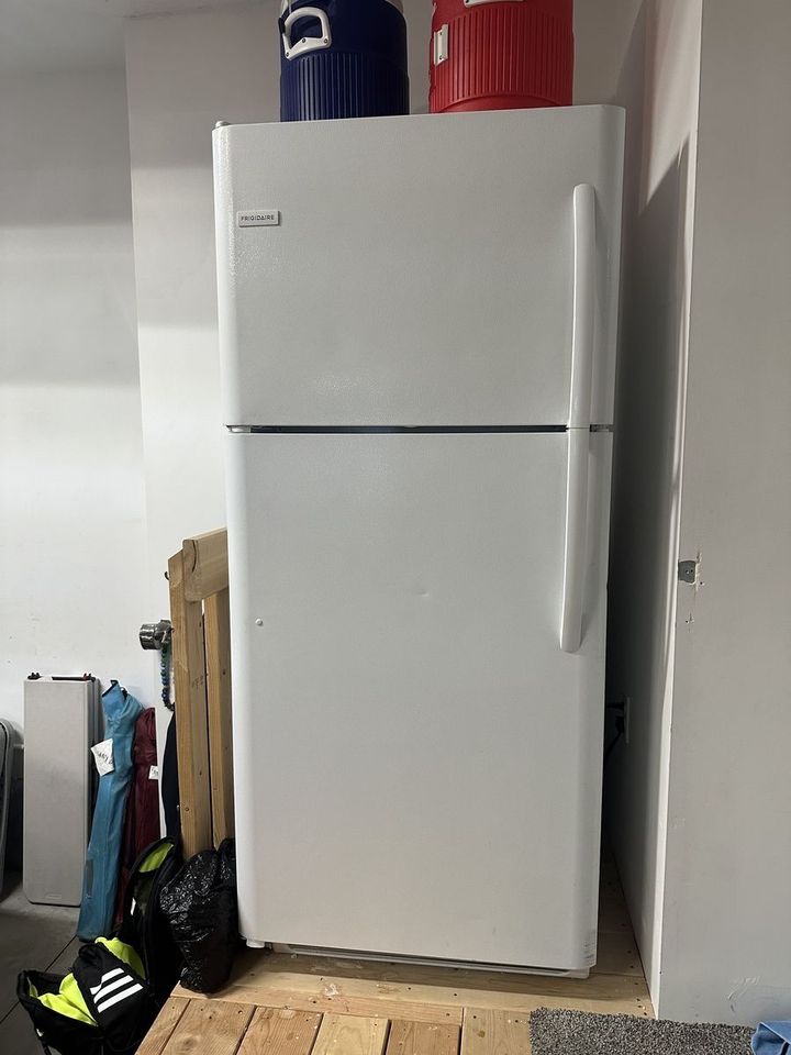Main image 1