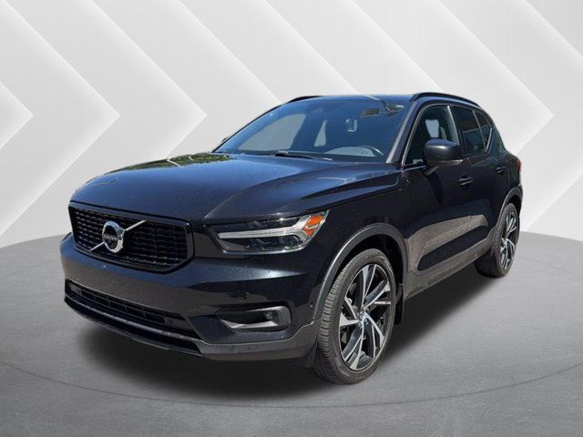 2021 Volvo XC40 T5 R-Design