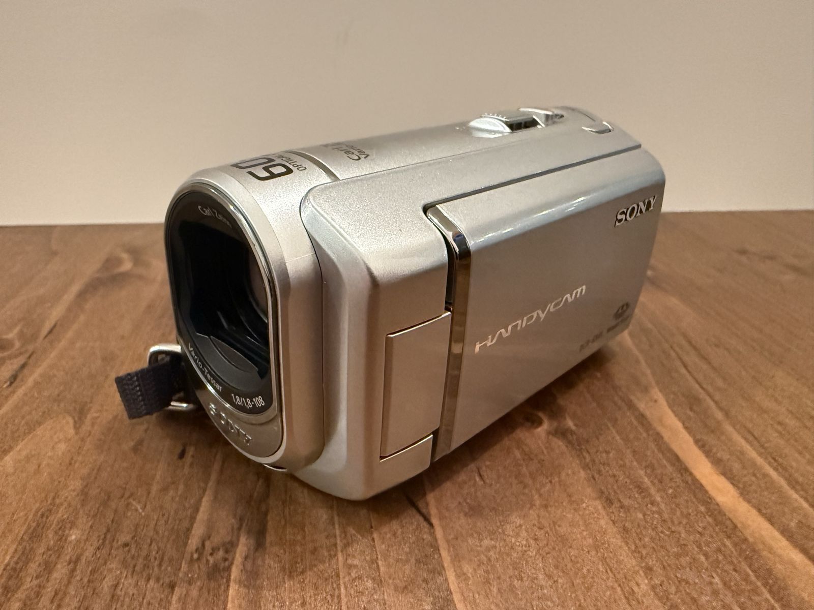 Sony Handycam DCR-SX41 Silver Digital Camcorder 60x Optical Zoom Bundle