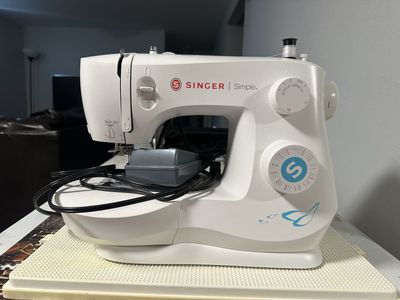 Singer Simple Sewing Machine