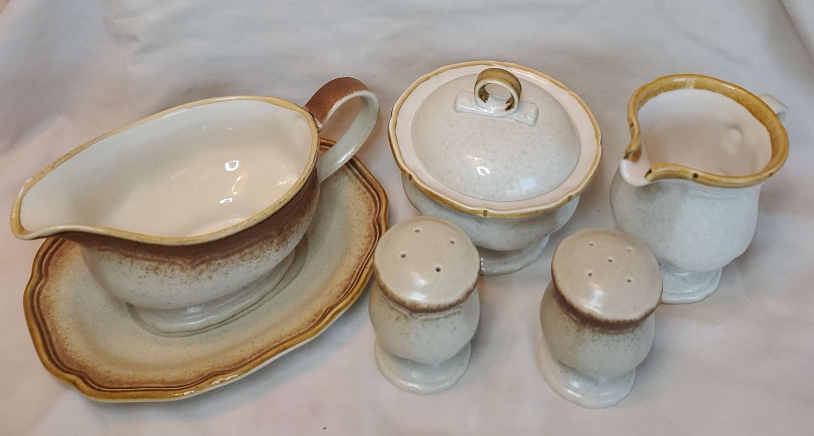 Mikasa Whole Wheat Hostess Set, Cups & Saucers Stoneware