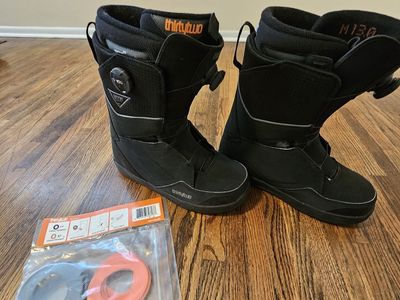 $100 OBO - Thirtytwo Team Fit Snowboard Boots with Boa Laces