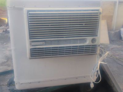 Champion Window Swamp Cooler - Digital Front $150