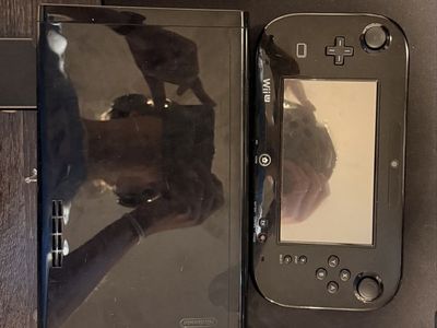 Nintendo Wii U Deluxe Set Black Console & GamePad w/ Mario Kart 8 & 2 Preinstalled Games