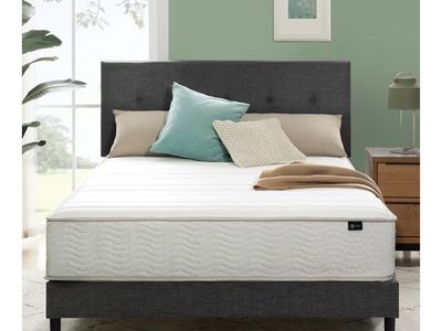 Brand new! Zinus 10 Inch Foam and Spring Hybrid Mattress