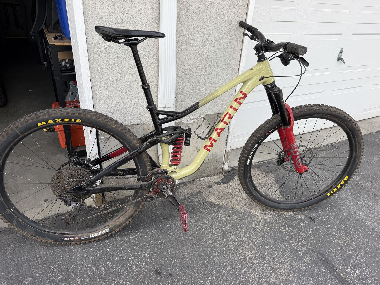 Marin Alpine Trail XR Enduro Bike (LARGE)