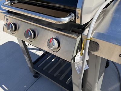 Weber Genesis II E-315 3-Burner Liquid Propane Gas Grill Black/Stainless Steel - Great Condition