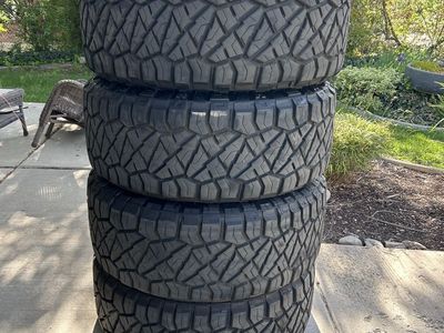 x4 Nitto Ridge Grapplers 37x13.50R22LT