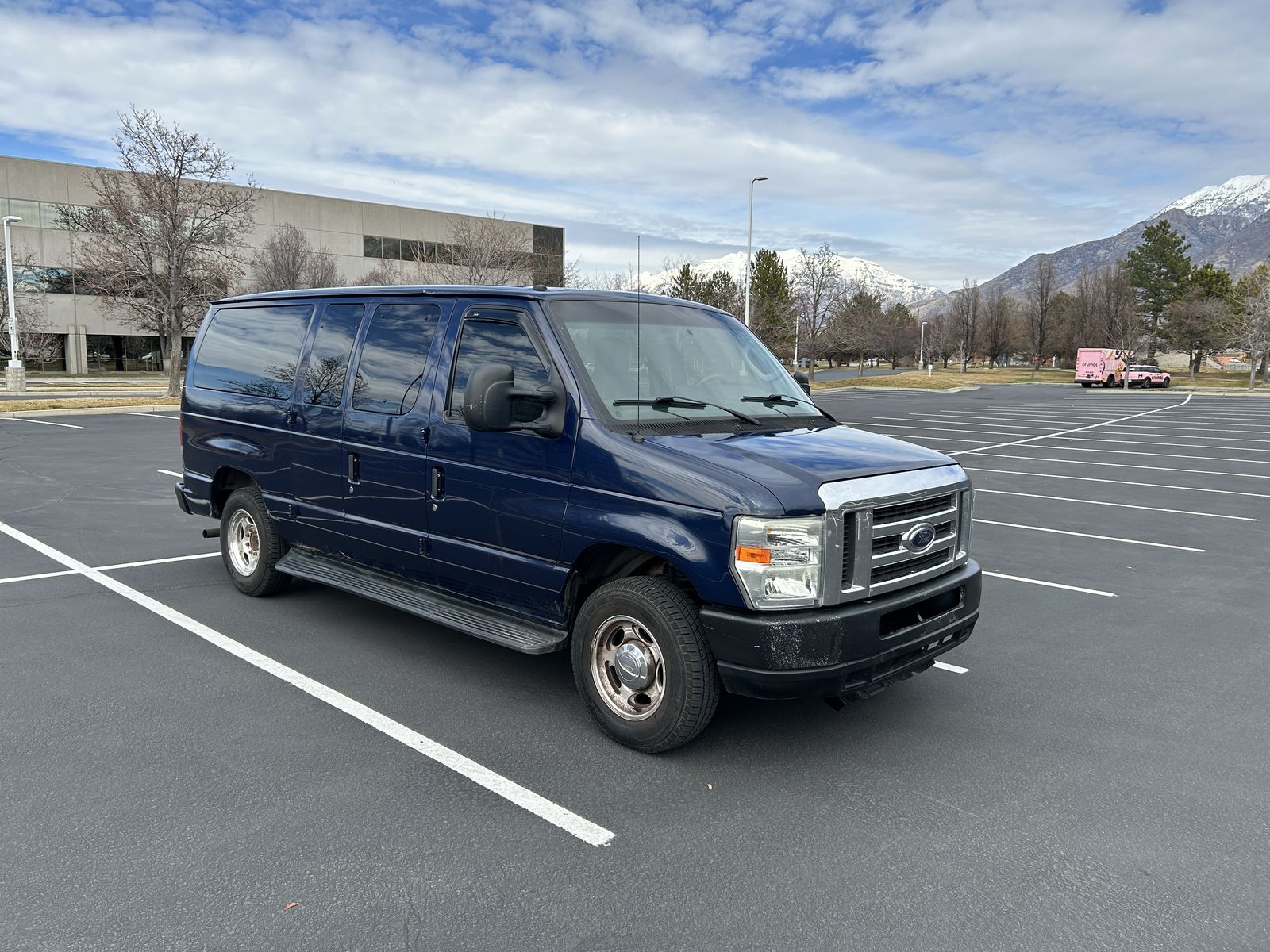 2011 Ford E-Series E-150 XLT