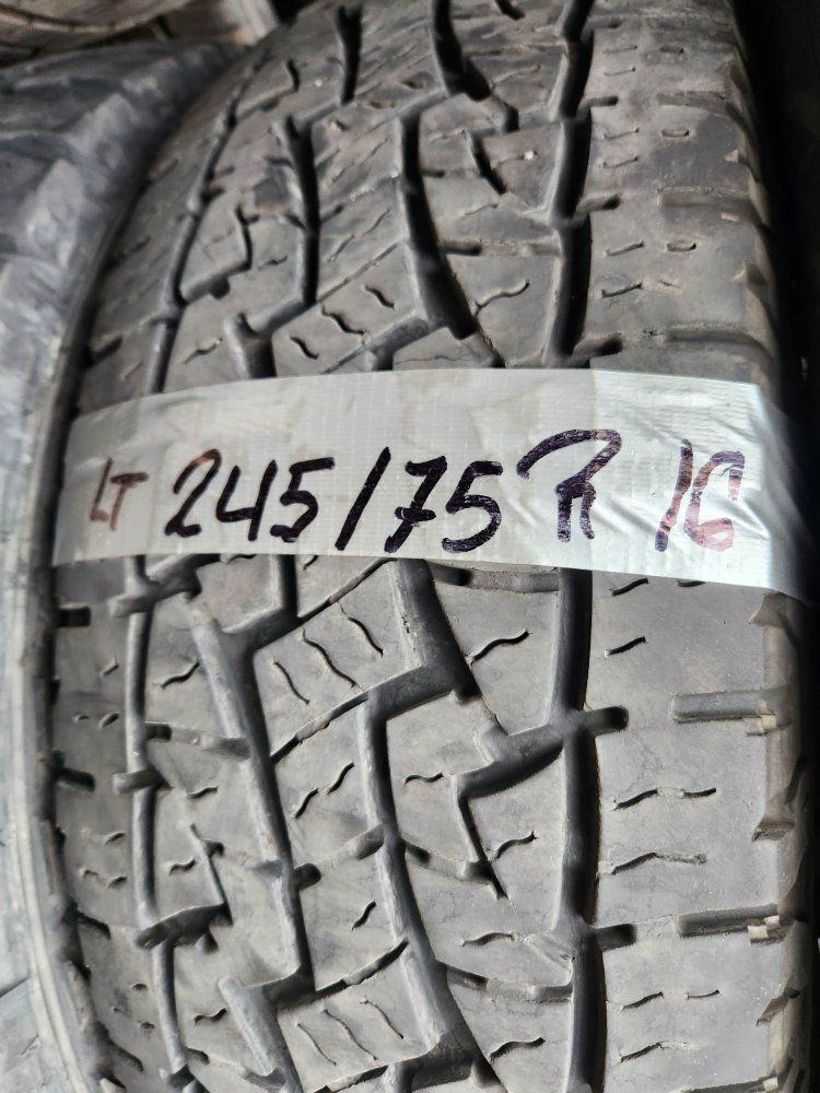 245/75r16 nexen roadian at
