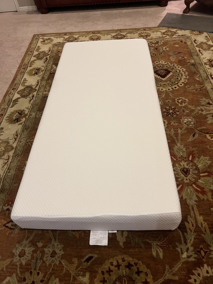 NEW 8 Inch FOAM TWIN XL MATTRESS