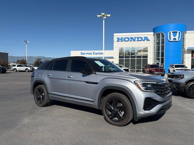 2025 Volkswagen Atlas Cross Sport SEL R-Line Black 4Motion