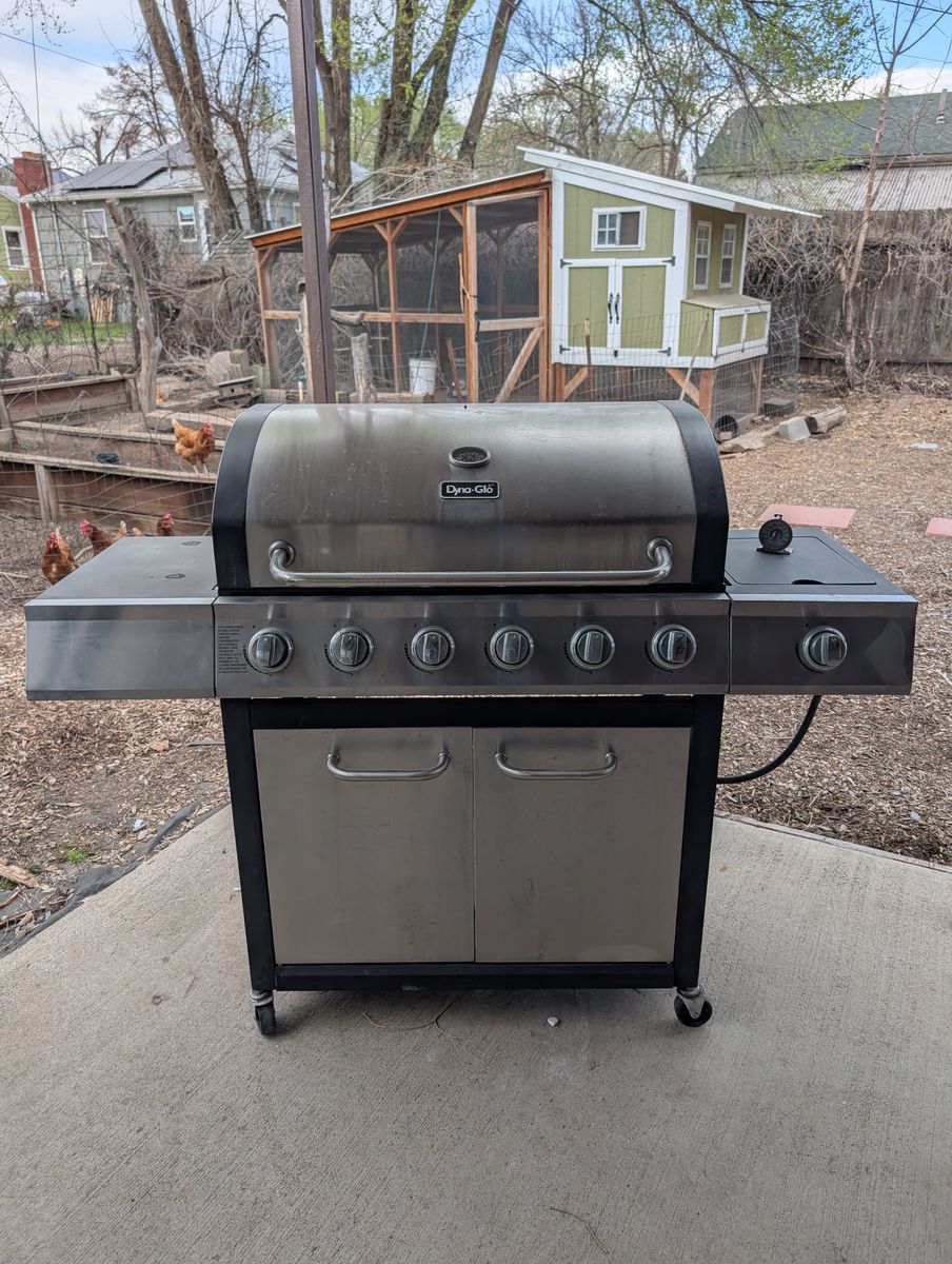 6 burner Grill in excellent shape.