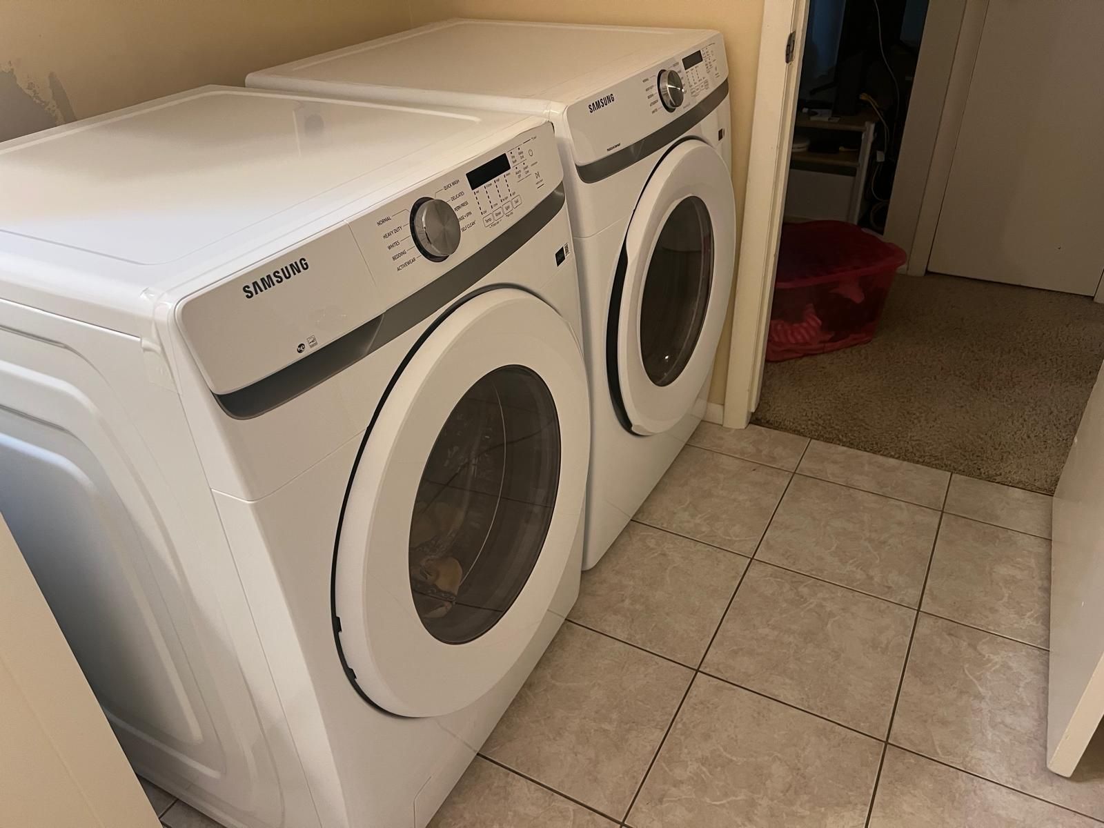 Samsung Washer & Dryer Pair — Barely Used