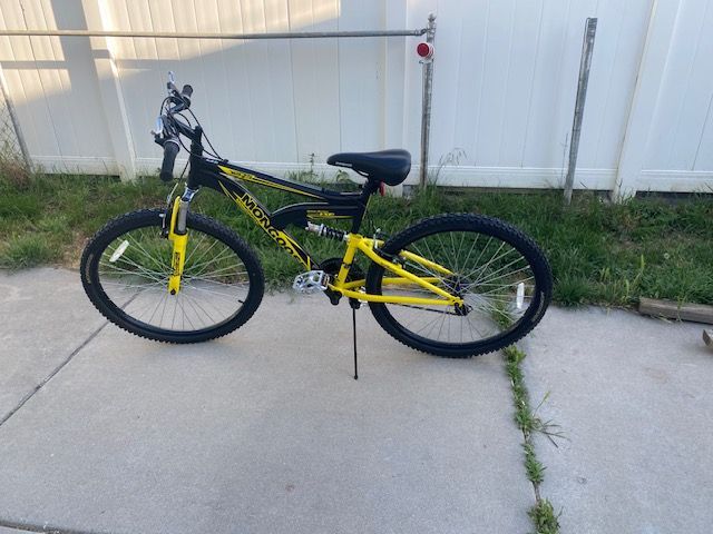 Mongoose Mtn bike