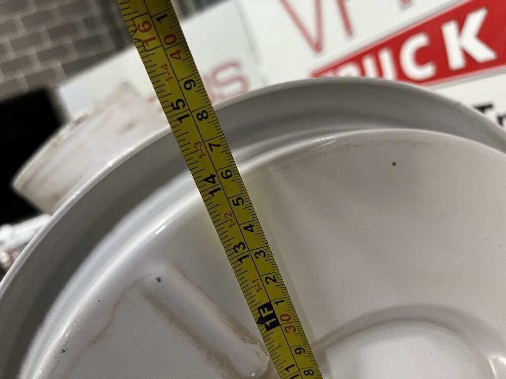 Main image 6