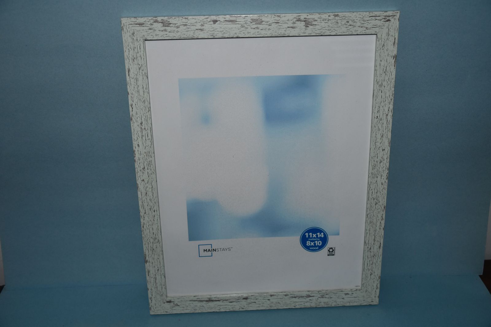 NEW DISTRESSED LIGHT GREEN PICTURE FRAME ~ 12.5" x 15.5" ~ HOLDS a 8" x 10" (with mat) or an 11" x 14" PICTURE ~ HANGERS
