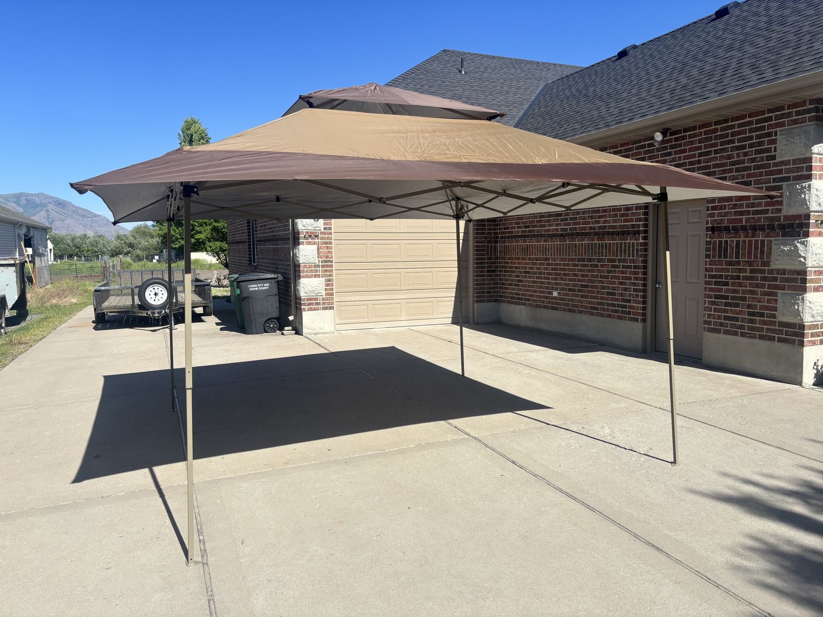 E-Z UP 13' x 13' Canopy for sale.