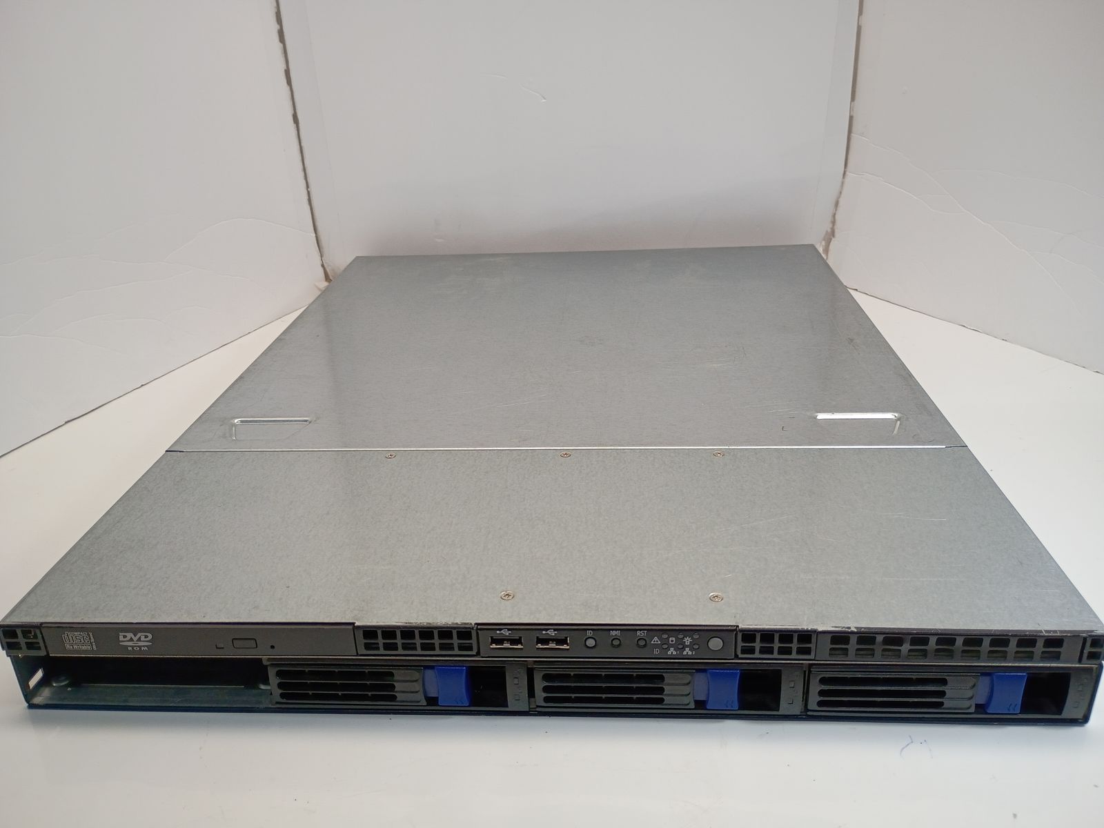 Tyan Tank Server GT20 B5375G20V4H Dual Intel Xeon E5450 3.00 Ghzx8